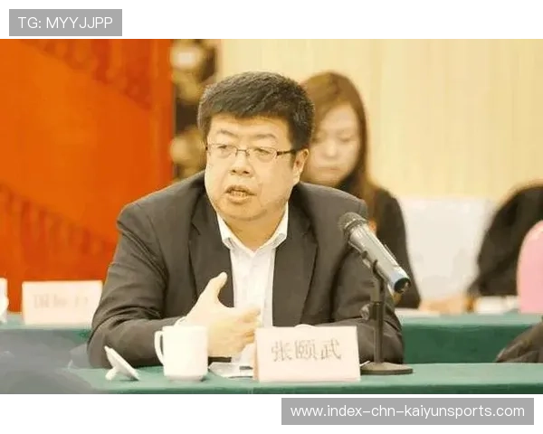 教授晒时间表怒怼年轻人，网友炮轰“劳动力分配失衡”——一个关于时间与职业的软文